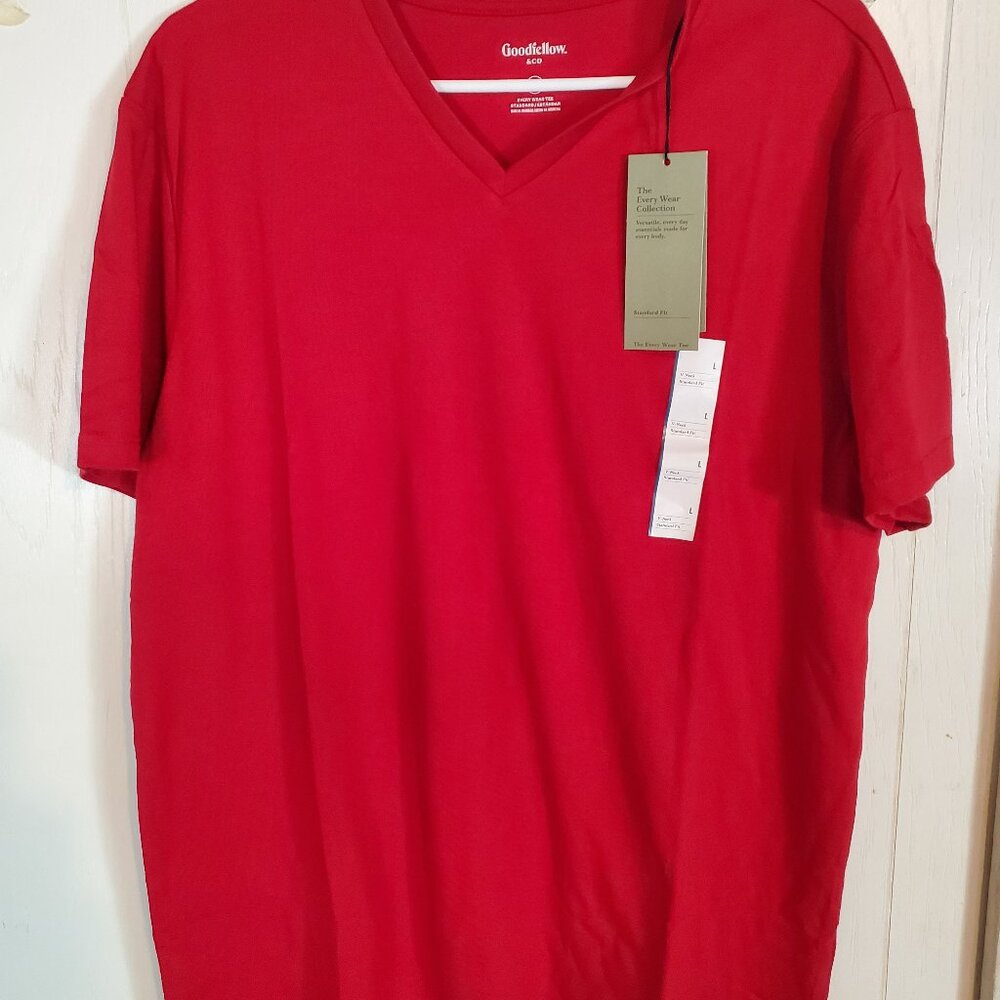 V-Neck red velvet short sleeve mens Large